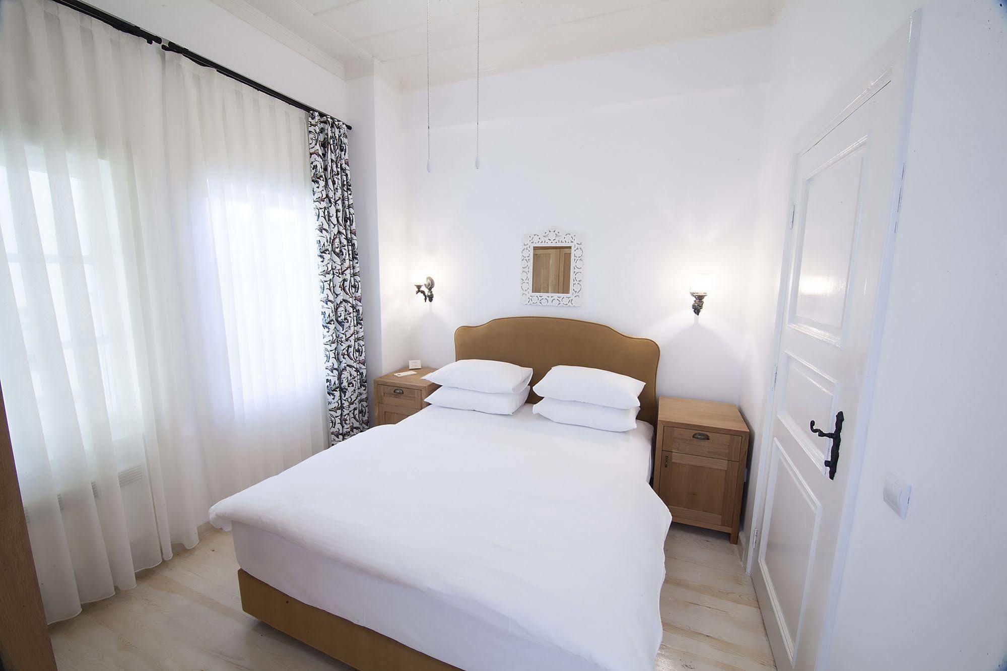Quarante Hotel - Adult Only Bozcaada Island Exterior photo